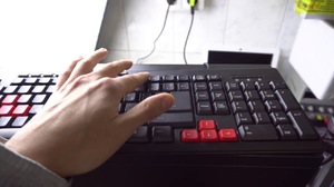 Почему не работает клавиатура