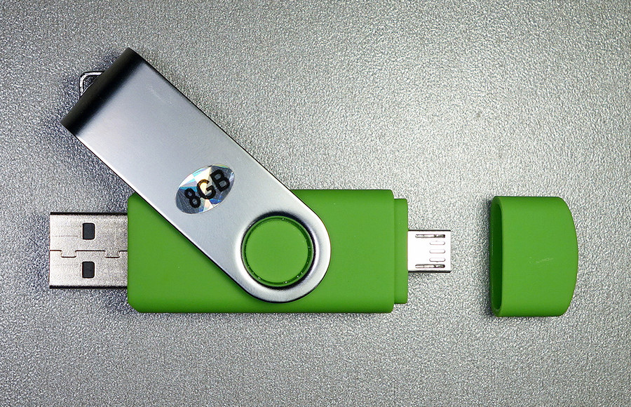 Флешка со штекерами USB и OTG