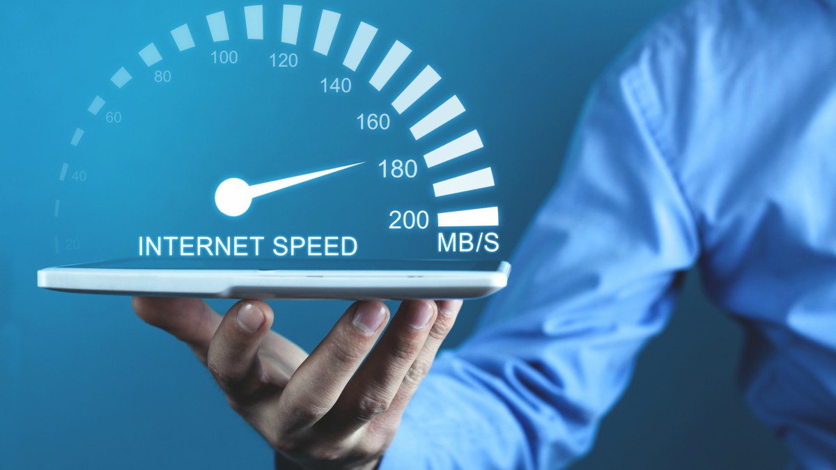 Как показать скорость интернета на панели задач в Windows 11